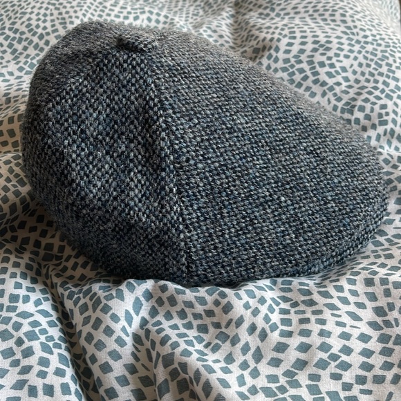 Harris Tweed Flat Cap by Cervo - Picture 3 of 6